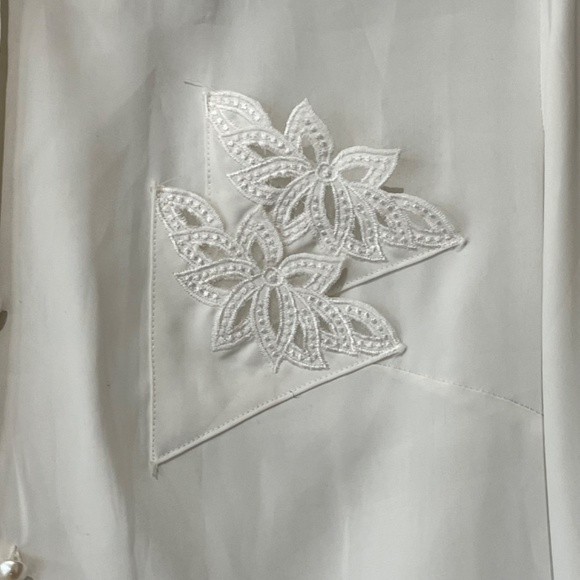 White 60s 70s vintage blouse - Picture 4 of 10